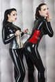 Tight lacing Latex Girlz