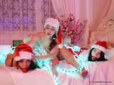 Lucky, Nelly, Xenia - Santa’s little helpers tie each other up on a bed (BTS)