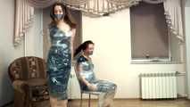 [From archive] Olivia & Niki - Trash bag fashion leads to wrapped on the chairs (video)