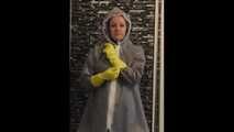 Lady Nadja in AGU Regenjacken und transparentem Regenanzug in der Dusche