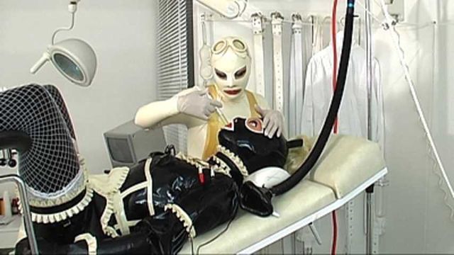 Madame Zoé - Rubber Doll Clinic Part3