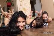 Lucky & La Pulya & Xenia - Müllsack-Modenschau mit drei Mädchen