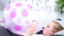 Blow2Pop clear U16 purple polka dot balloon