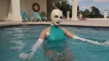 Asianrubberdoll in pool