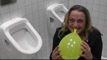 Lady Pia in the men´s room