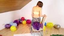 sexy sitpopping 25 balloons