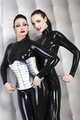 Tight lacing Latex Girlz