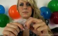 005 Steffi and bubble wrap