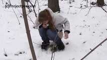 110001 Pretty Student Alicia Pees In The Snow