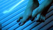 POV FOOTJOB | GIRL ALONE IN SOLARIUM