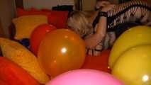 housparty with balloons  3