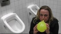 Lady Pia in the men´s room