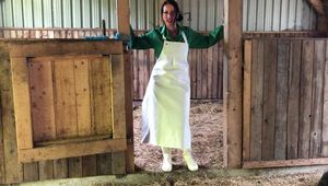 The lady in rubber apron and white rubber boots a short clip for my lovers of fetish