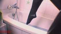 Hot rubber in the bathtub 1