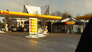 Public Sex an der Tankstelle