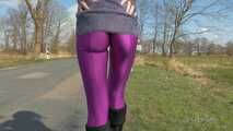 Purple leggings in April for butt lovers