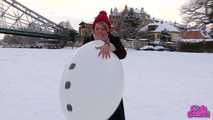 530 Melly and the snowman