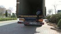 030049 Naughty Salma de Nora Jumps Into The Back Of A Truck To Pee