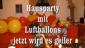 housparty with balloons  3