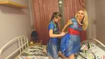 Dana & Mischel - Mishel hogtaped auf dem Bett von Dana (video)